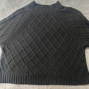 Black knit American Eagle sweater, like new condition. Size XL